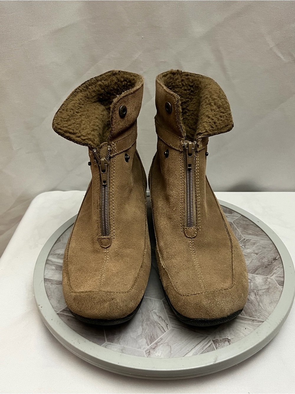 Dr. Scholl’s Women’s Tan Suede Front Zip Ankle Boots Size 8.5